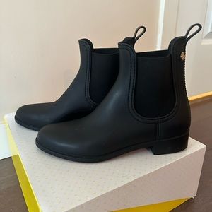 Lemon Jelly Vegan Matte Chelsea Rain Boots (US7.5)